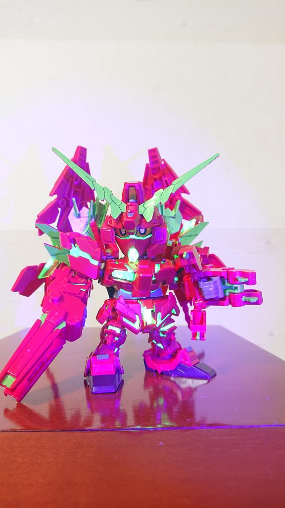 一部のサイコフレームはUVで発光しました✨