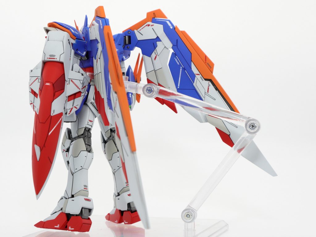 脚部のみつるペタだったので、スジボリ追加して塗り分けしています。RGの楽しさが何となく分かってきました。もう1つくらい作りたいなぁ。よかったらブログも見てやってください!