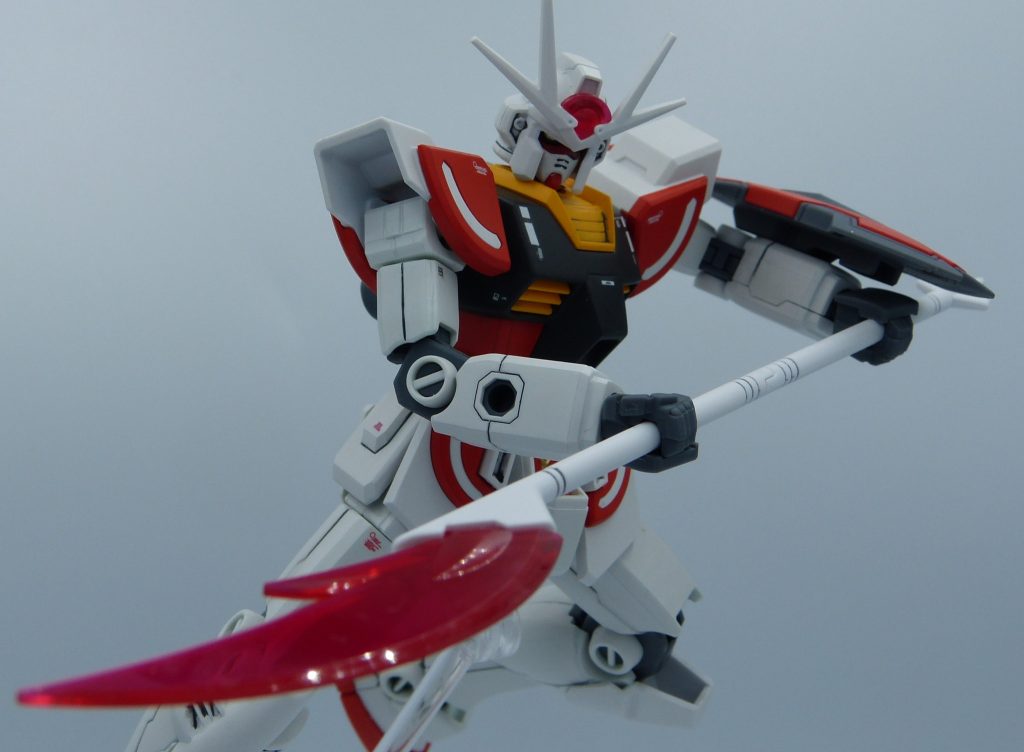 デカールはRG ガンダムのものを使用。多少のサイズ差はあれど、どちらもRX-78なのでそのまま利用できる。なおRGのものを全て使うと五月蠅くなるので、部分部分に絞っている。