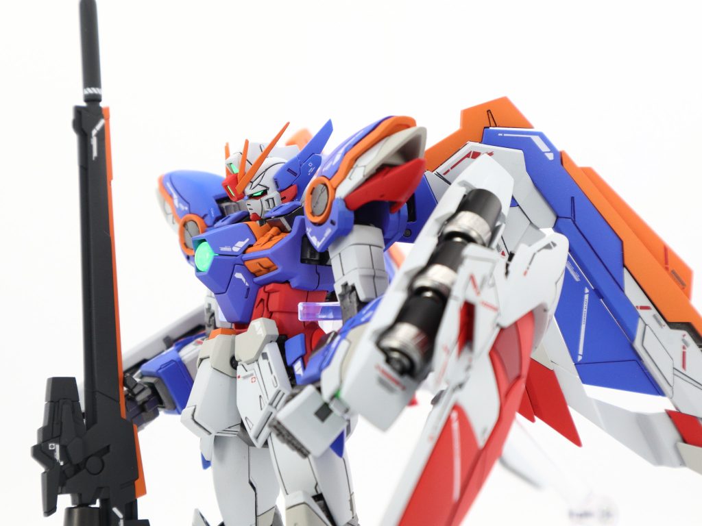 一応蛍光塗料で目とか光ります。