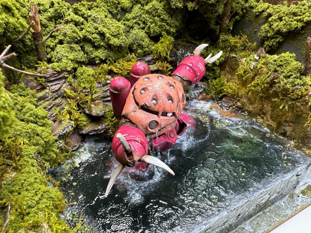 ズゴックのポーズは固定してあります。