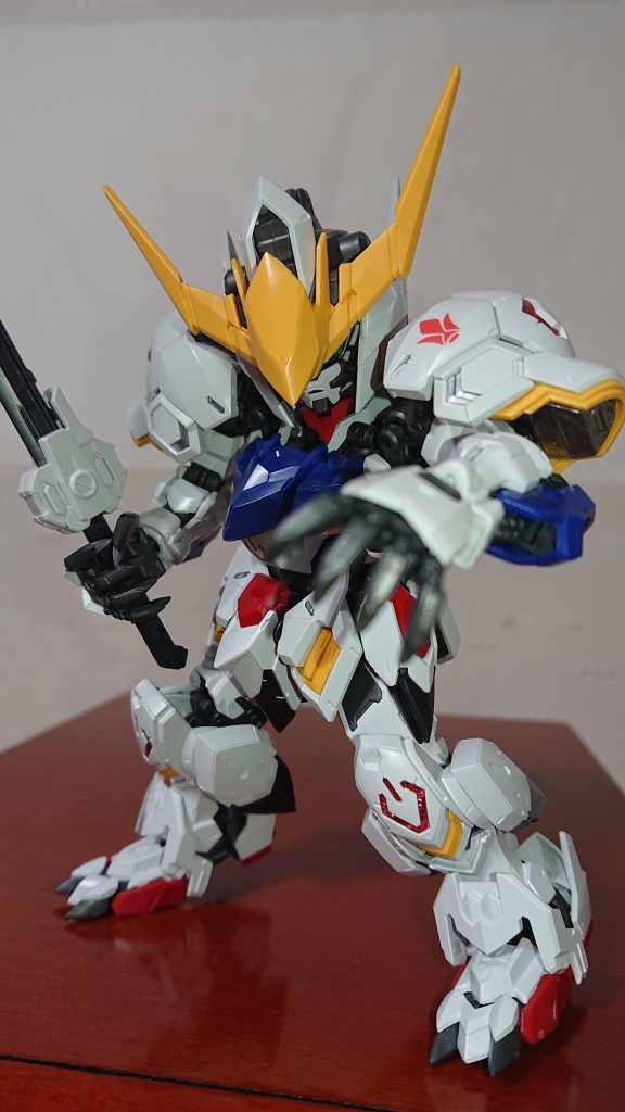 ソードを構えて。