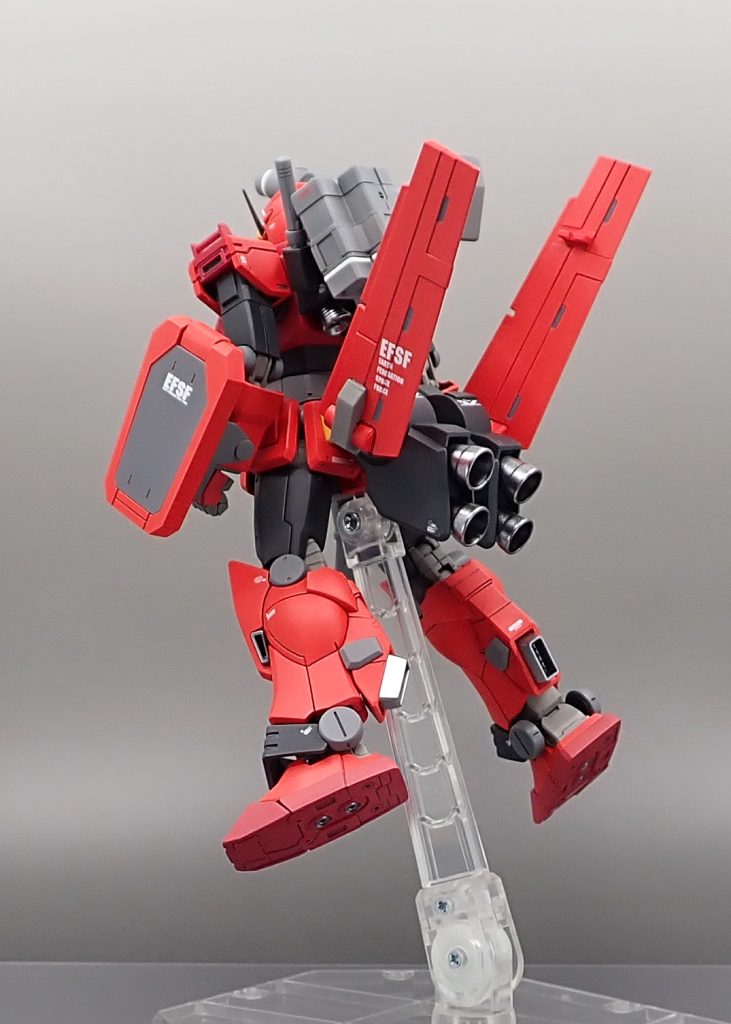 ZZのシールドとSガンダムのバックパックを組み合わせたスラスターユニットです。センチネル版のフルアーマー・ガンダムを意識して作りました。