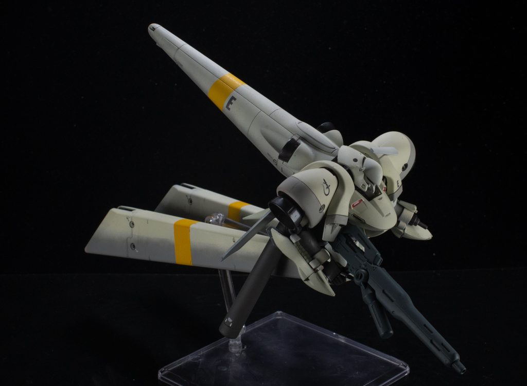 カラーリングは、Ma.kに準じる感じで、でも超絶な塗装はできないので、雰囲気だけ出るようにしました白はクレオス316番に少量のミドルストーンとダックエッググリーンを混ぜ、他の場所もグレーバイオレットやRLM02グレーなど、横山さんがよく使っている色を選択しました