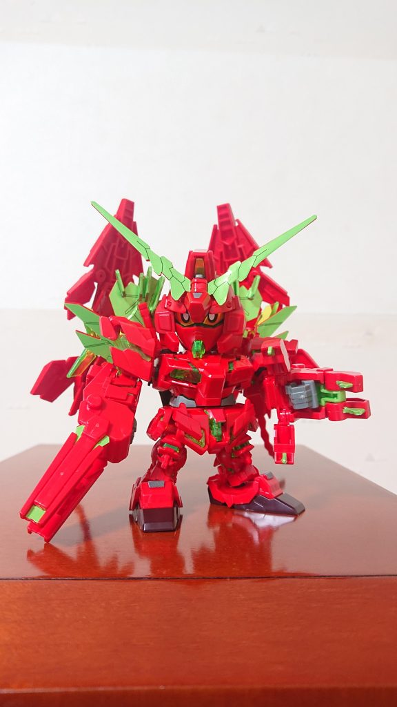 一応、ユニコーンモードにもなれるんですが腕や足は縮まらないのでデストロイモードで。