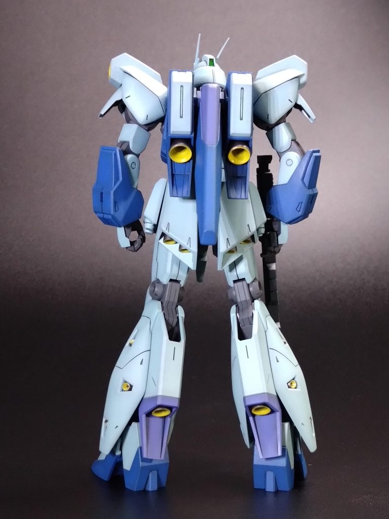 背面より。塗装ですが、薄い青・濃い青・紫部にはグラデーションをかけてあります。写真ですとほぼ分かりませんが。。。(´；ω；`)ｳｯ…