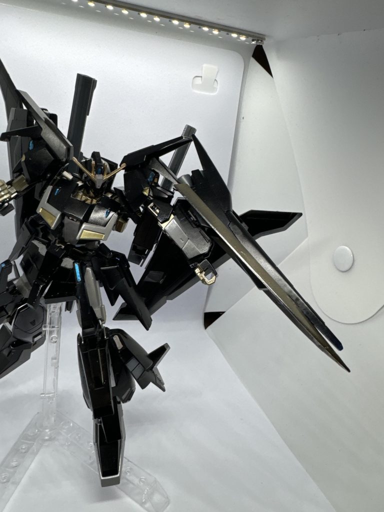 シールドブースターストライクゼータガンダムの盾を参考に作りました。