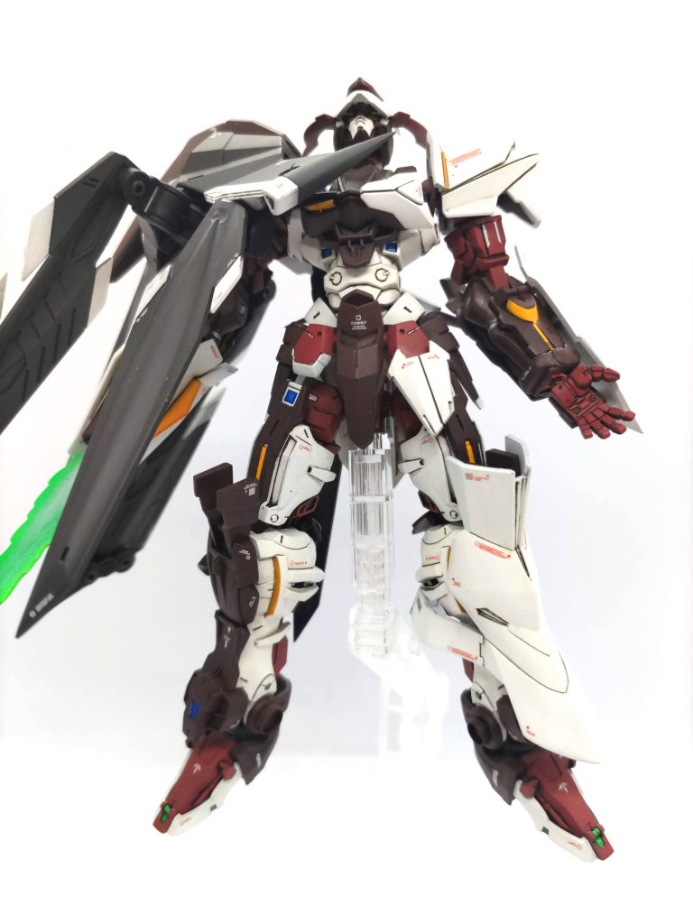 左右非対称なのが、カッコイイです🎶