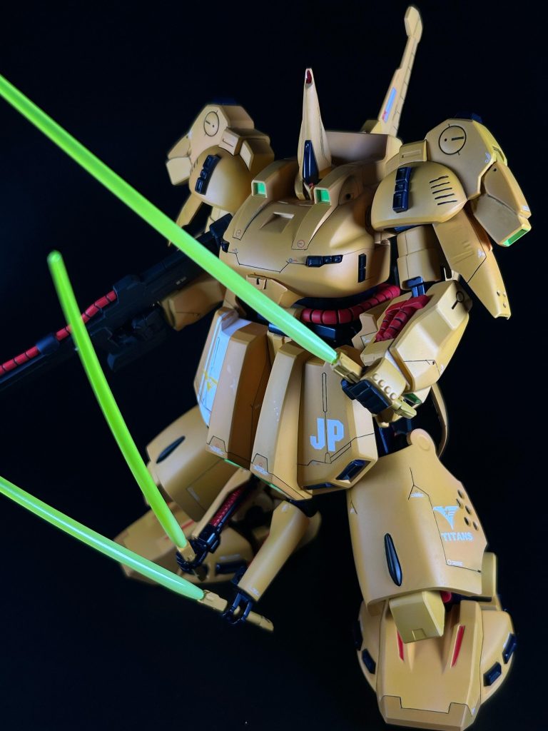 隠し腕は男心くすぐらせますよね。でもサーベル入れると塗装剥げが。。。