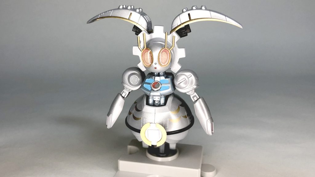 正面SD「バウンド・ドック」をベースに制作ドーム状の下半身がマギアナを表現するのにぴったりと思い今回制作。