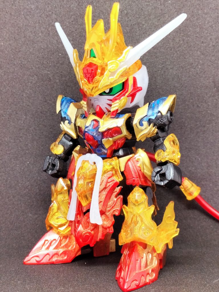 「クリアカラーキットは素組」という固定観念があったのですがSNSにて他の方のクリアを活かした塗装に心奪われたので自分も思い切ってやってみました。