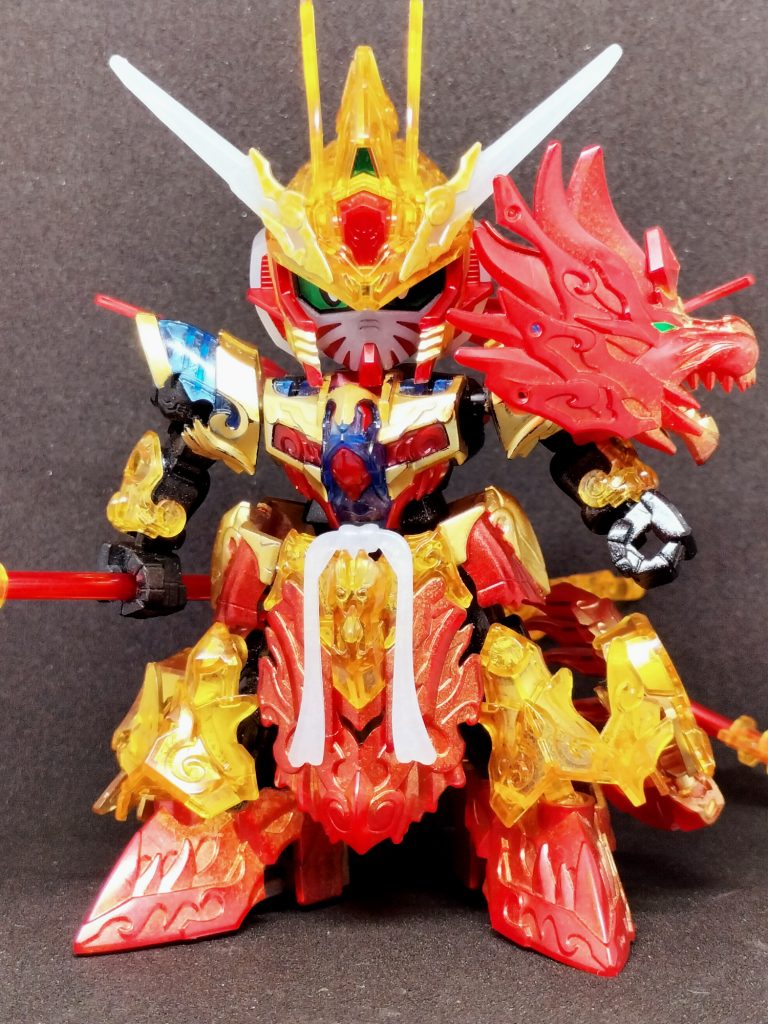 以上です。※猿面の裏に穴をあけて軸を差し込んだ非公式形態。 前述のSNSで見た作例をリスペクト。おかげさまで、「クリアキットを塗装する」と言う自分の中には無かった概念に踏み出す事が出来ました。出来にもなかなか満足で、お気に入りになりました。