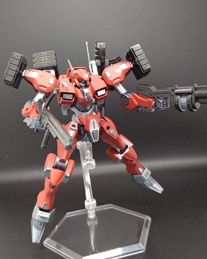 別パターン頭部その2ベースにしたザウォートの物でアンテナを側面にしたり。こちらは塗装したので発光せず。ライフル2+グレネードランチャー