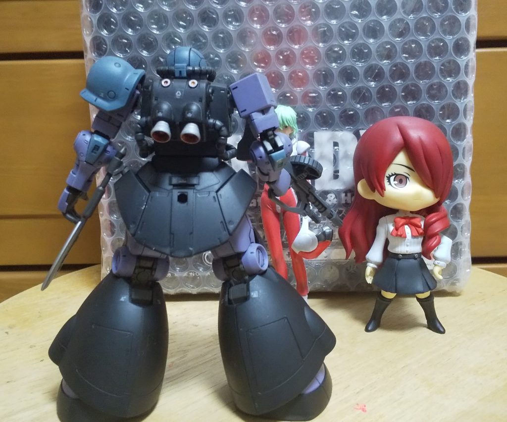 :さて後ろだ。バーニアとかに部分塗装を足したぞ。ブリリアント！