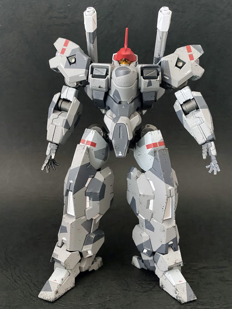 武器無し。意外とスマートな印象。