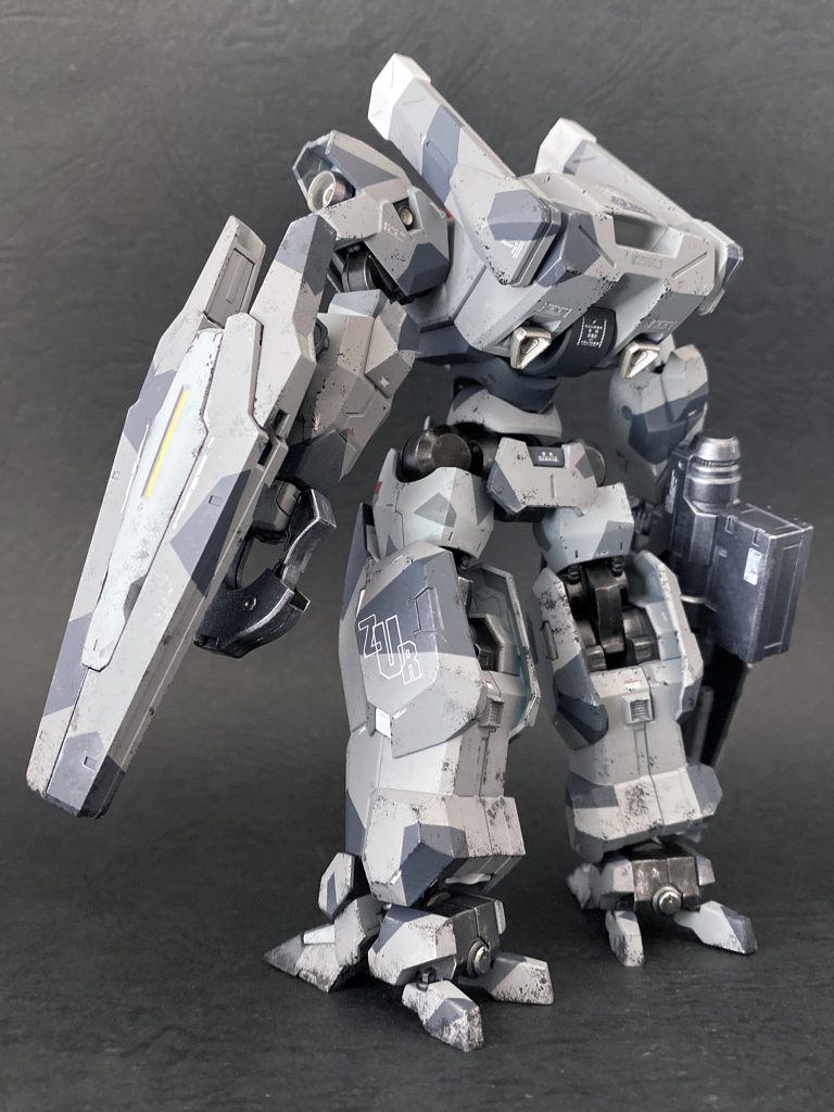 背面から。塊り感。