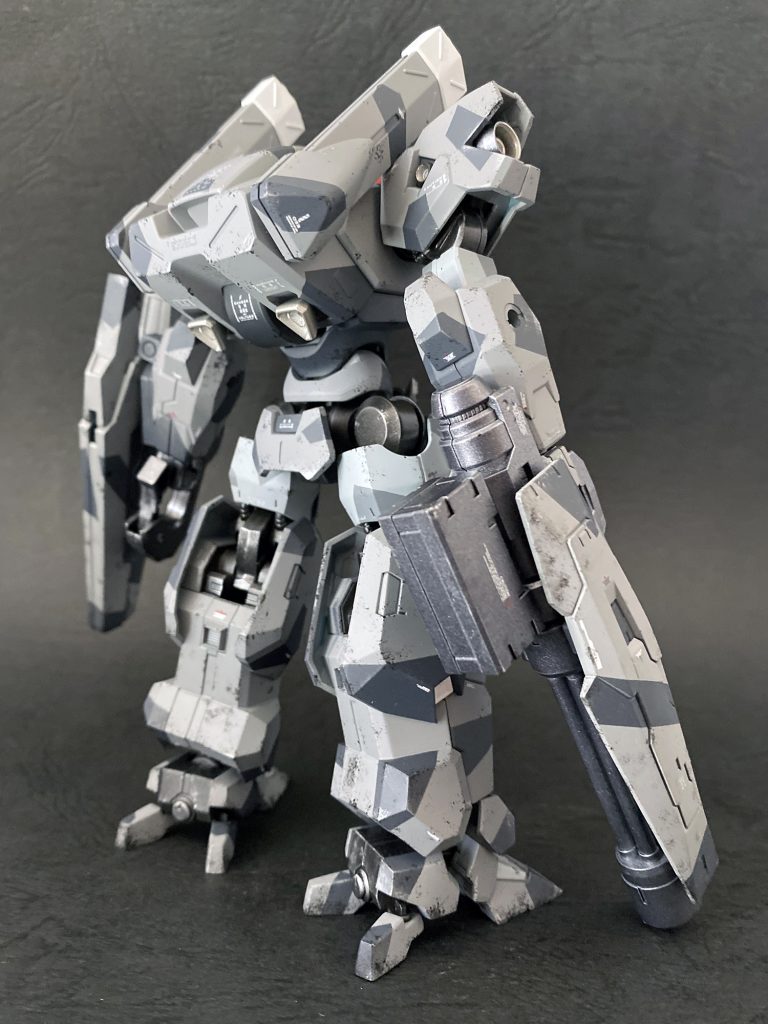 反対側からの背面。