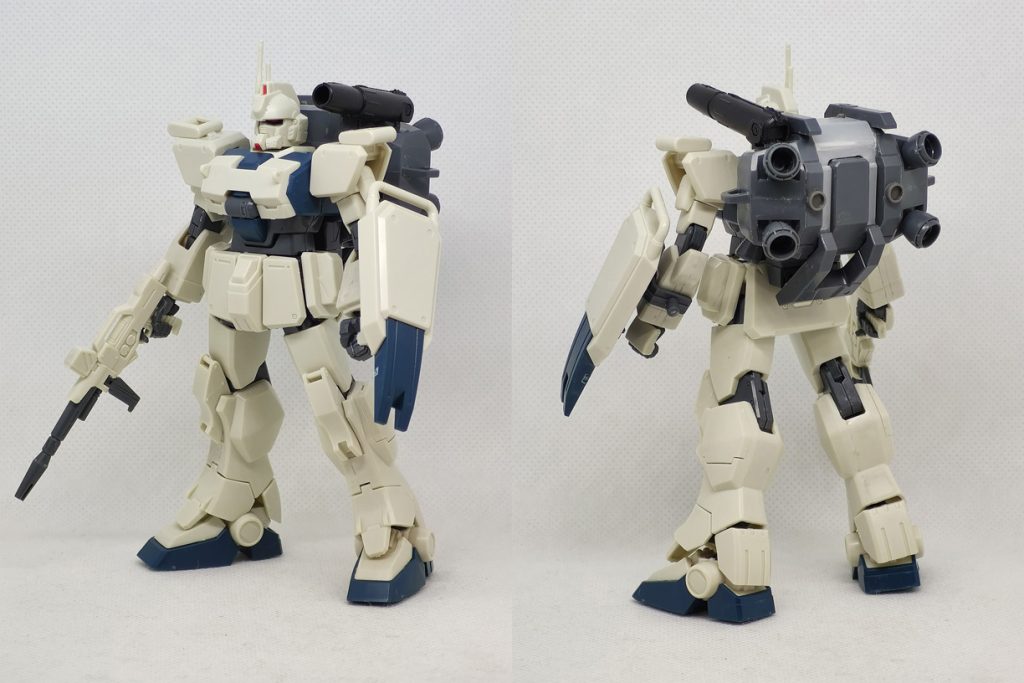 ウェポン・コンテナ追加(キャノン砲はガンキャノンのものを流用。バックパックはこのキットに付属のパラシュート・パックの下部分を加工して使っています。)