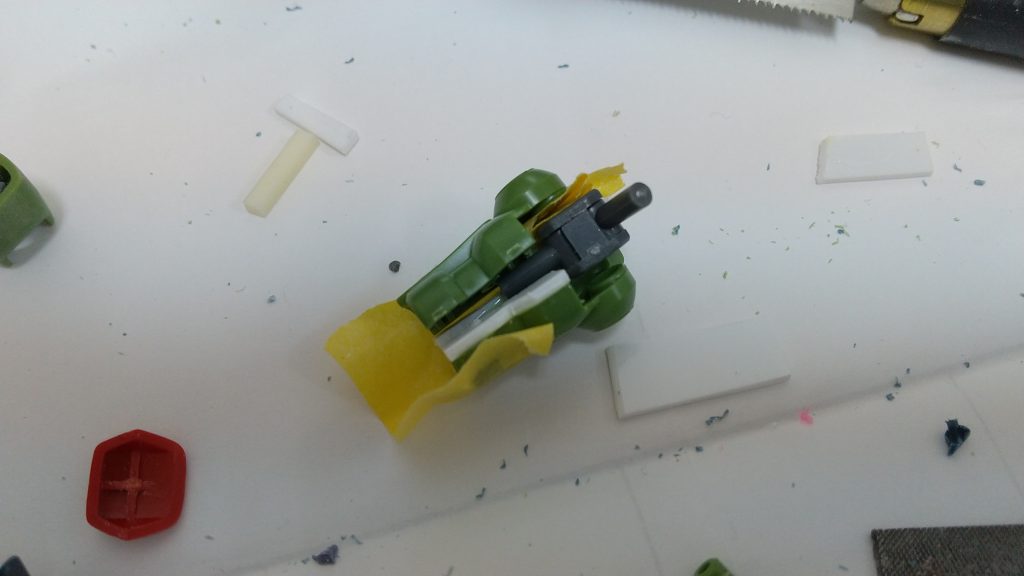 前腕部は１ｍｍプラ板で幅増ししています。