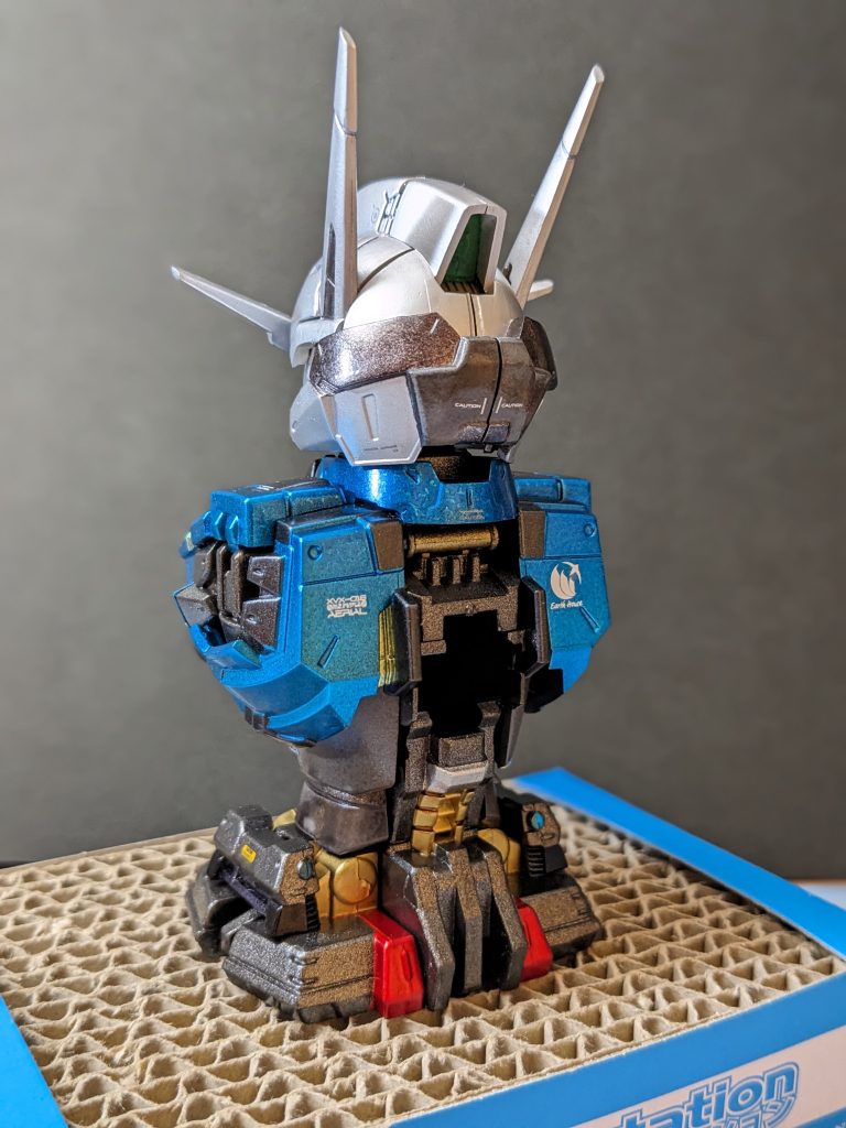 頭の後に合わせ目がガッツリ出てますが、モールドっぽく見えたので放置しました。