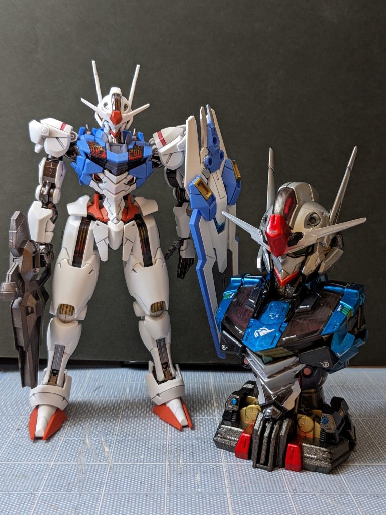 大きさ的に1/60か1/72くらいですかね。全部ABSパーツは難点ですが、ガチャポンでストレートで揃ったのでお買い得でした。普通にキットとして¥1500でも買いますね。シリーズとしてキット化してほしいくらいです。