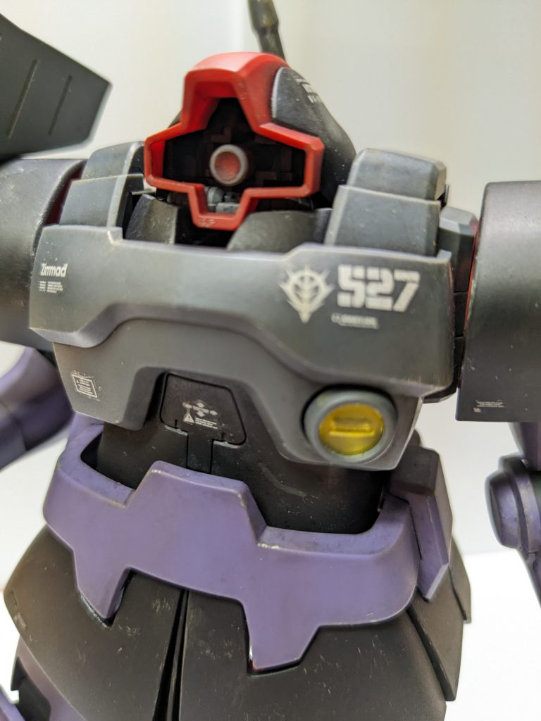 MSGのパイプと100均のＵＶレジンのクリアー、クリアーレッドを塗って製作しました。拡散ビームもクリアーイエローを塗りました。