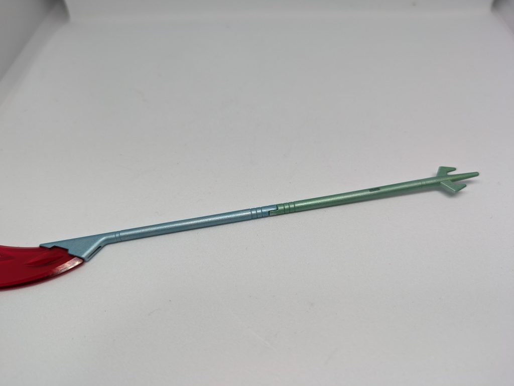 今回使いませんでしたがナギナタもホロブルーとホログリーンの２色で。塗装面が小さいとあまりよくわかりませんでした。