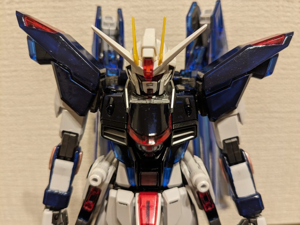 映画ＣＭの冒頭シーンをイメージして。フェイスや肩の形状は違いますが、なんとなくそれっぽい（笑）