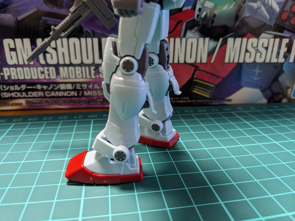 足のバーニアも開閉できます