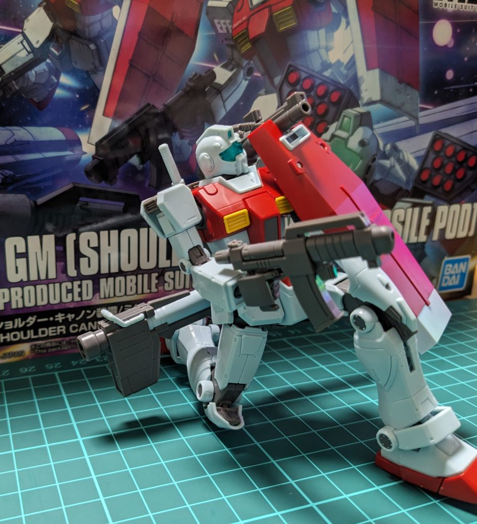 膝立ちもでき、武装も豊富、組みごたえあるいいキットでした盾の切り欠きはキャノンがピッタリハマりすぎてそのためにあるのかと思ってしまいましたw