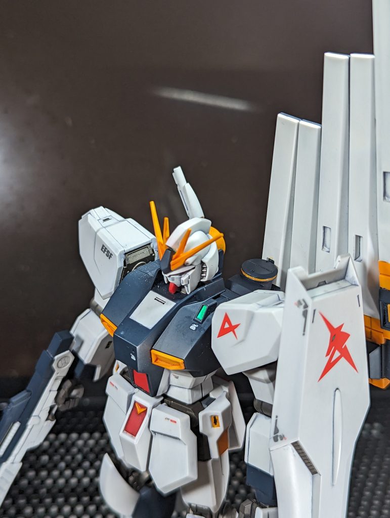 デカールもっと貼りたかったけどセンス無いので途中でやめちゃった