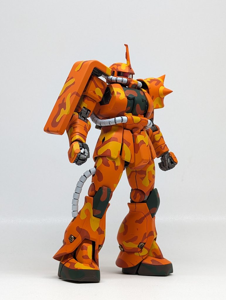 初の迷彩塗装で色々と次の課題が出てきました。でもなかなか面白かったんで、お次はグフカスタム？ドム？ジムキャノンとかも面白いかな～とか思案中です🤔