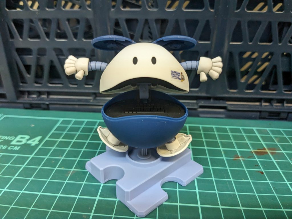 ヨコハマハロ。ほっぺのデカールがいい仕事してます。