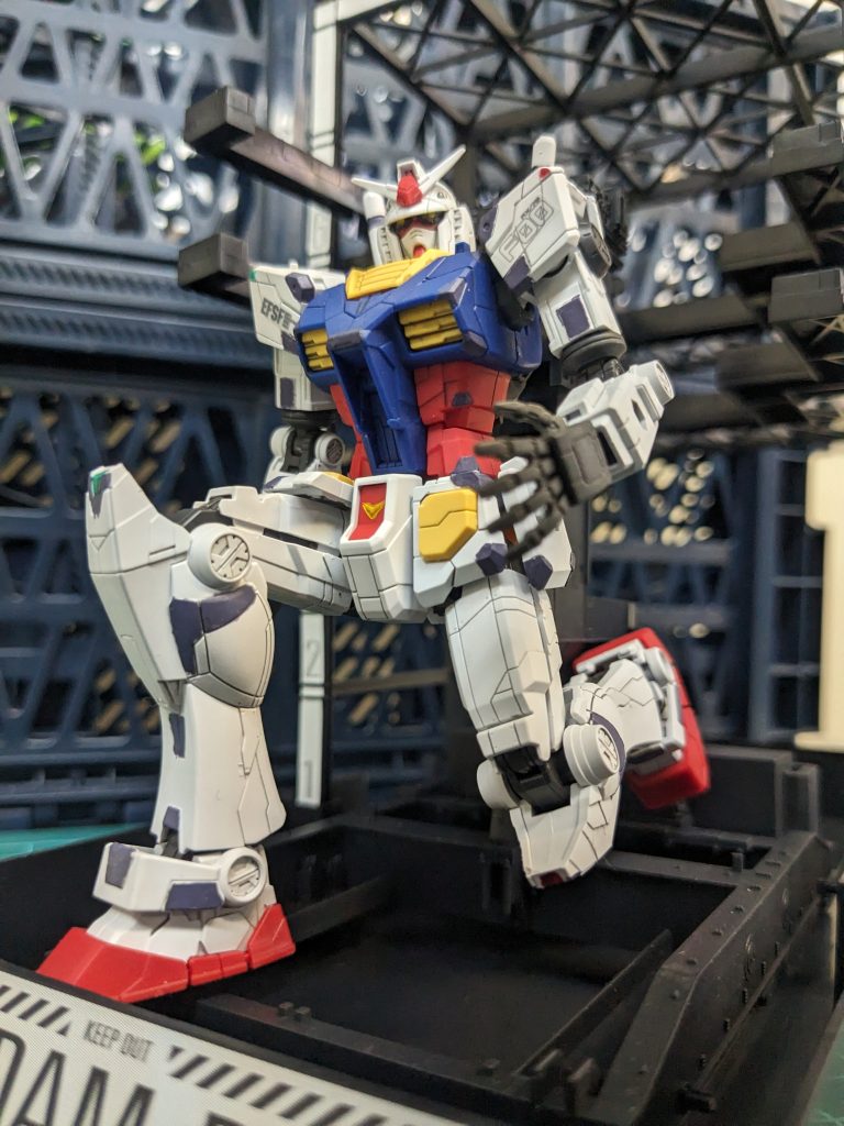 ファンサしてくれるガンダム。