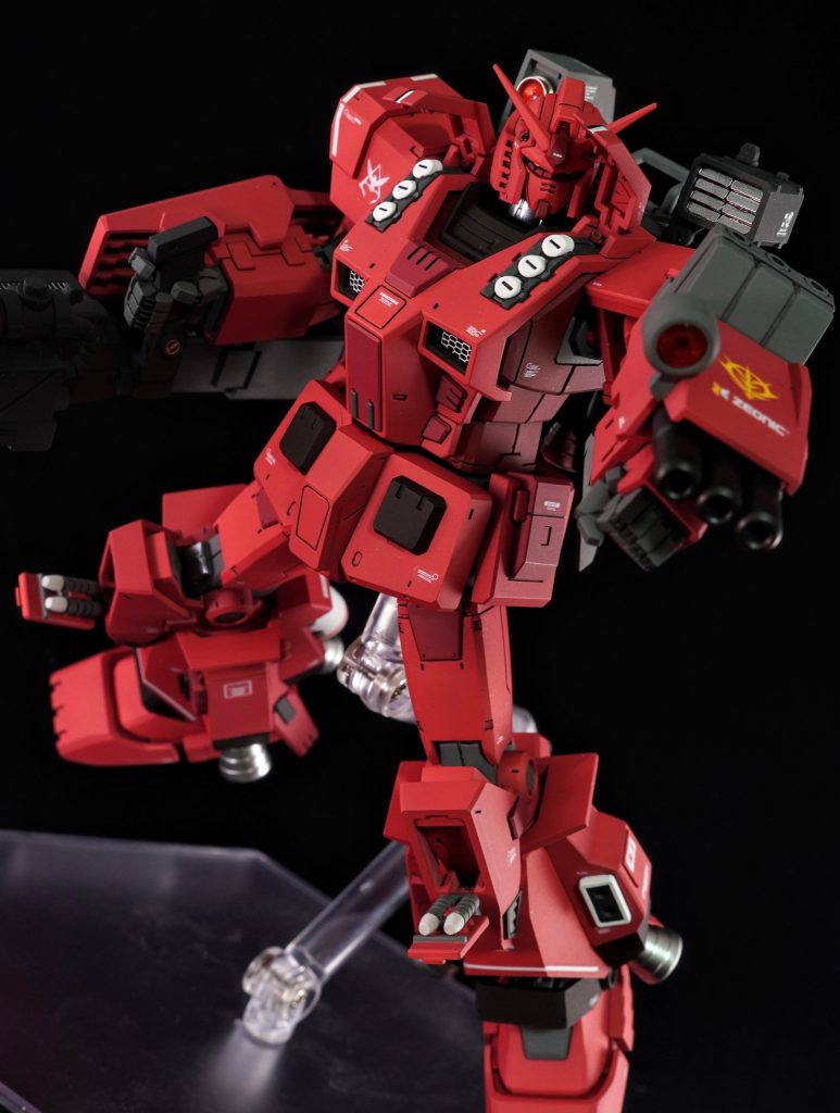 フルハッチオープン✨ビームバズーカは手で構えた場合は収束型、キャノンとして肩越しに構えた場合は拡散型という設定です！(今考えました😂)