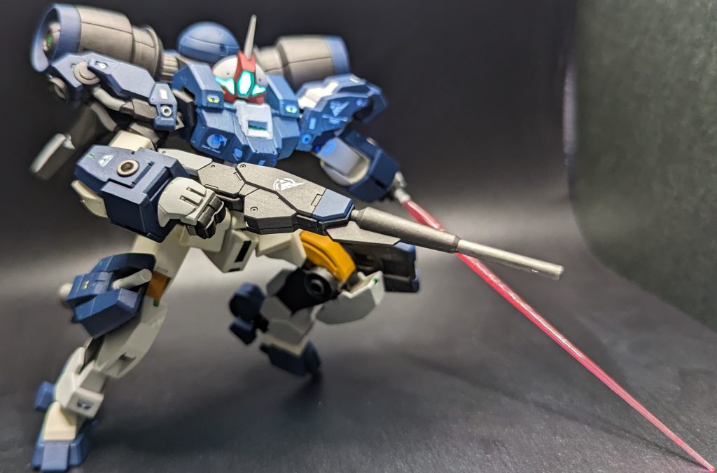 説明書内のポーズを少しアレンジした構え