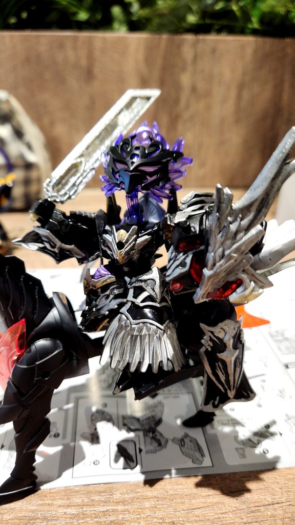 こんな感じ首無し騎士のデュラハンを勝手にイメージして作成しました