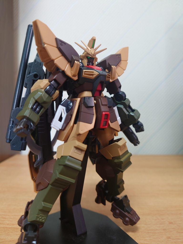 はい、という訳で木星サンドロックのユーピターさんでした。今回は木星のリアルカラーに近い物をイメージして塗装してみたのですが思った以上にマグアナック感が出てしまい急遽アニメなどでおなじみ木星カラーの緑要素を加えたのですが何とか色合いもうまくまとまったと思うので一安心です。まぁ主人公サイドより敵サイドが似合う見た目ですが（；＾ω＾）個人的な感想はジオニックなイメージカラーですかねw最後まで見て頂いた方ありがとうございましたm(_ _)m