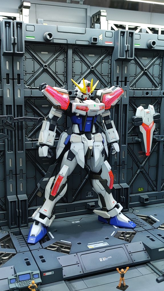 今回はこれまでよりもシンプルなデザインになっており、過剰な装備はありませんが、非常に快適に見えます。