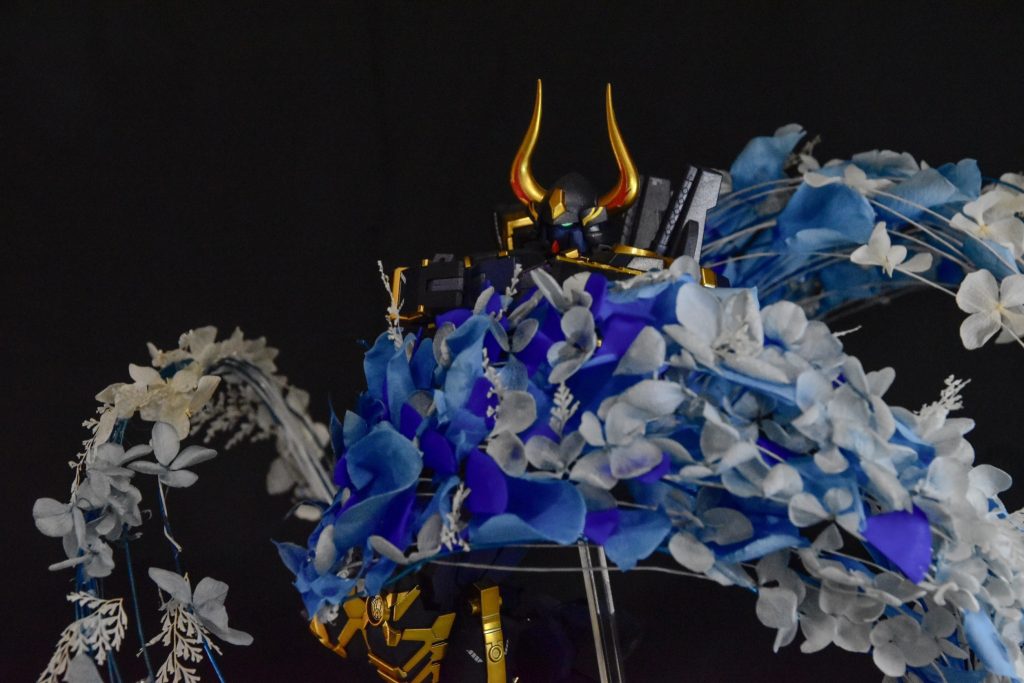 少し暗くして、撮影。目が光って見える!!