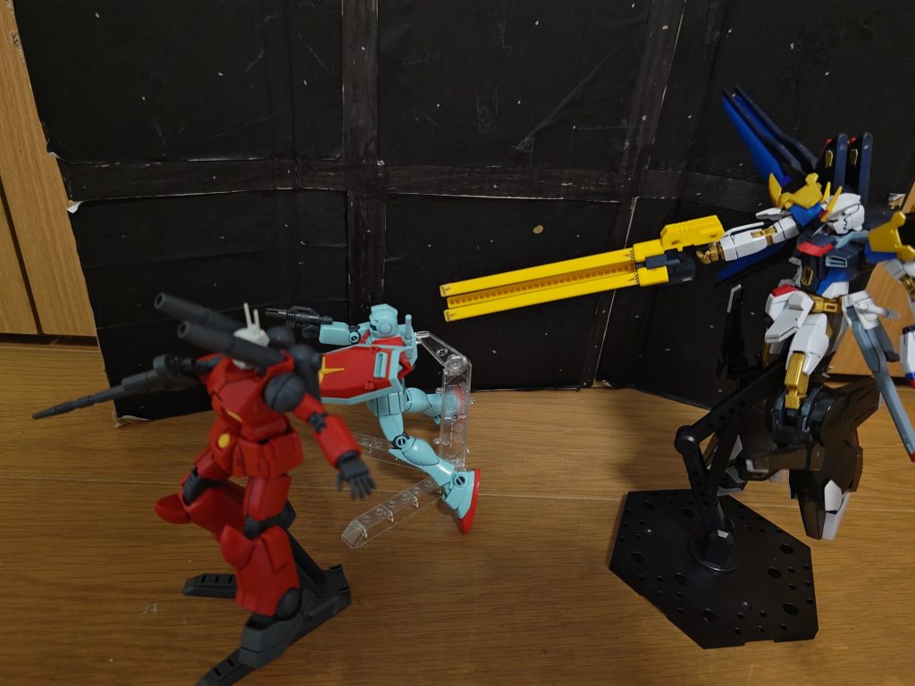 ジム「なっ!どこへ行った!」