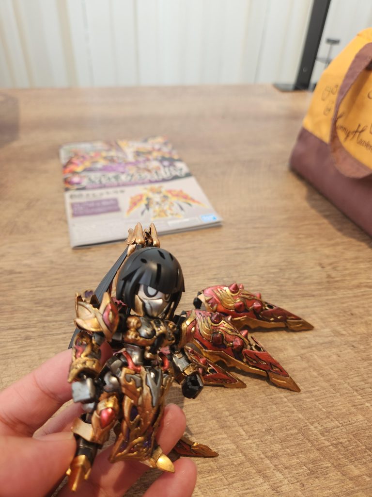 頭の装備品を外しても格好いい(*^O^*)可愛い感じにするには下地が白い方が良さそうかな？