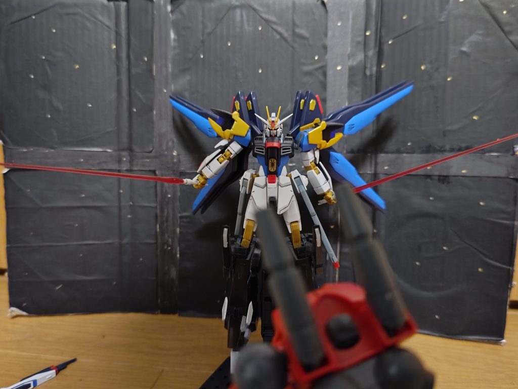 ジャキ ビコーン(ビームサーベルを抜き、起動させる音)ガンキャノン「何だ…!」ホ****ト「…行くぞ!」