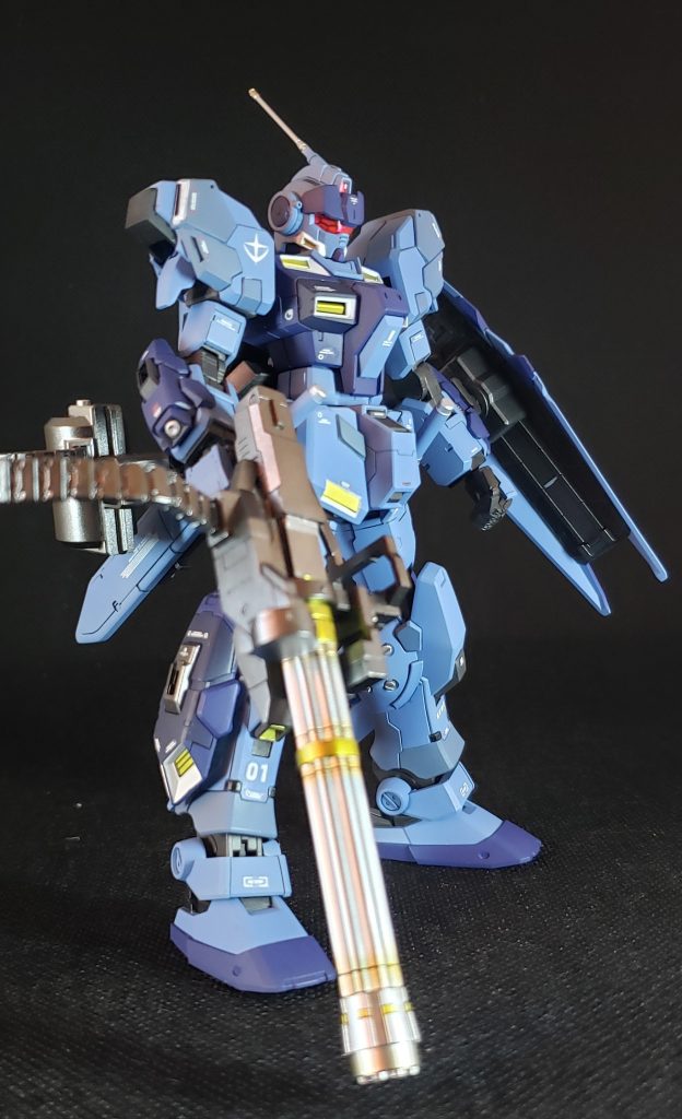 弾倉は左配置でしたが、取り回しや可動がスムーズでは無かったので右配置に変更