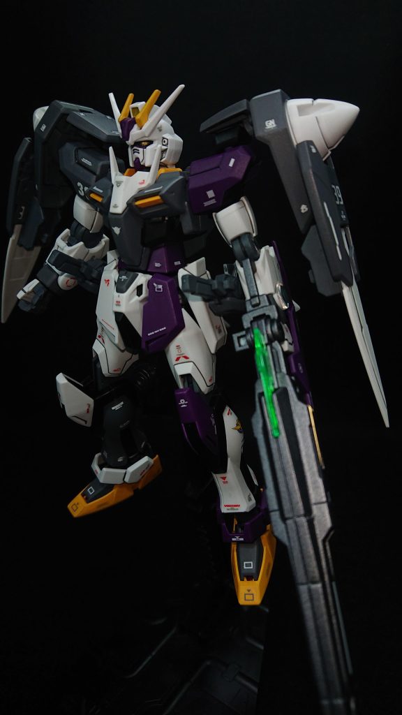 頭部 :ストライクボディ :ダブルオーガンダム腰部 :ストライク肩 :ダブルオーガンダム腕部 :ダブルオーガンダム脚部 :ストライクバックパック:ダブルオーガンダム武装 :GNソードIIブラスター(セブンソード/G) GNソードIIショート(セブンソード/G) GNソードIIロング(セブンソード/G) GNシールドII(オーライザー) ソード(30MM)