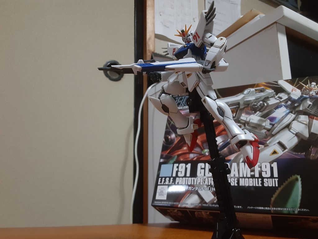 まずは旧キットのボックスアートから‼️     やっぱり飛んでる状態が一番似合う。