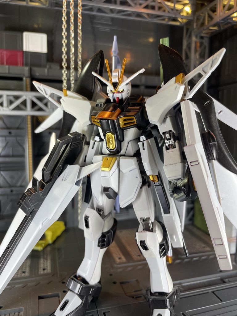 頭部　　　　：ストライクフリーダム胸部　　　　：ストライクフリーダム肩部　　　　：デスティニー腕部　　　　：インフィニットジャスティス手　　　　　：デスティニー腰部　　　　：ストライクフリーダム脚部　　　　：インフィニットジャスティスバックパック：デスティニー武装　　　　：アメイジングストライクフリーダムライフル