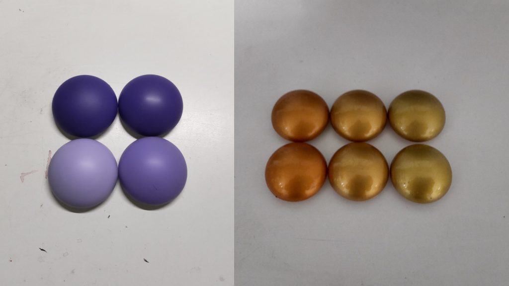 紫は当初、39番パープルに1番ホワイトを混ぜる比率で9:1と1:9がいい感じかなと選定。ゴールドは茶下地のクリアーイエロー7・クリアーオレンジ3の割合がいい感じと選定。