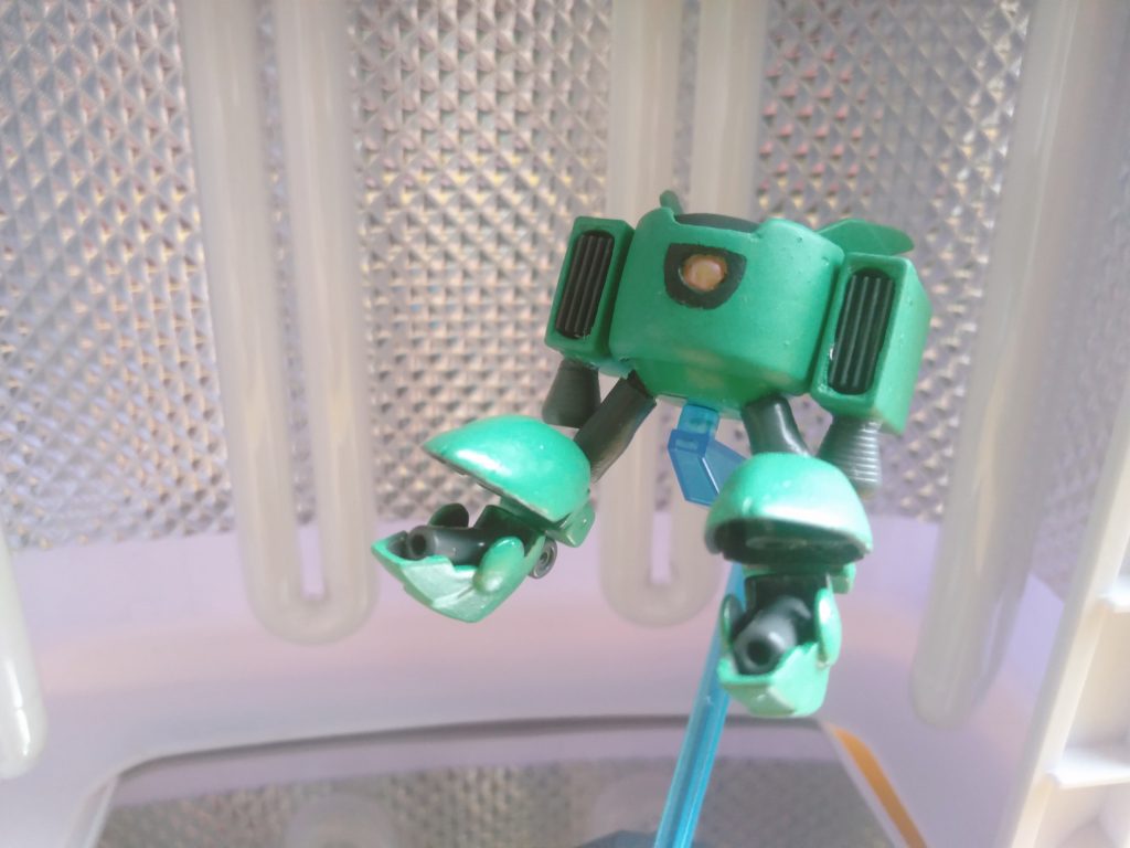 クローアーム内臓ビームガン展開ギミック。