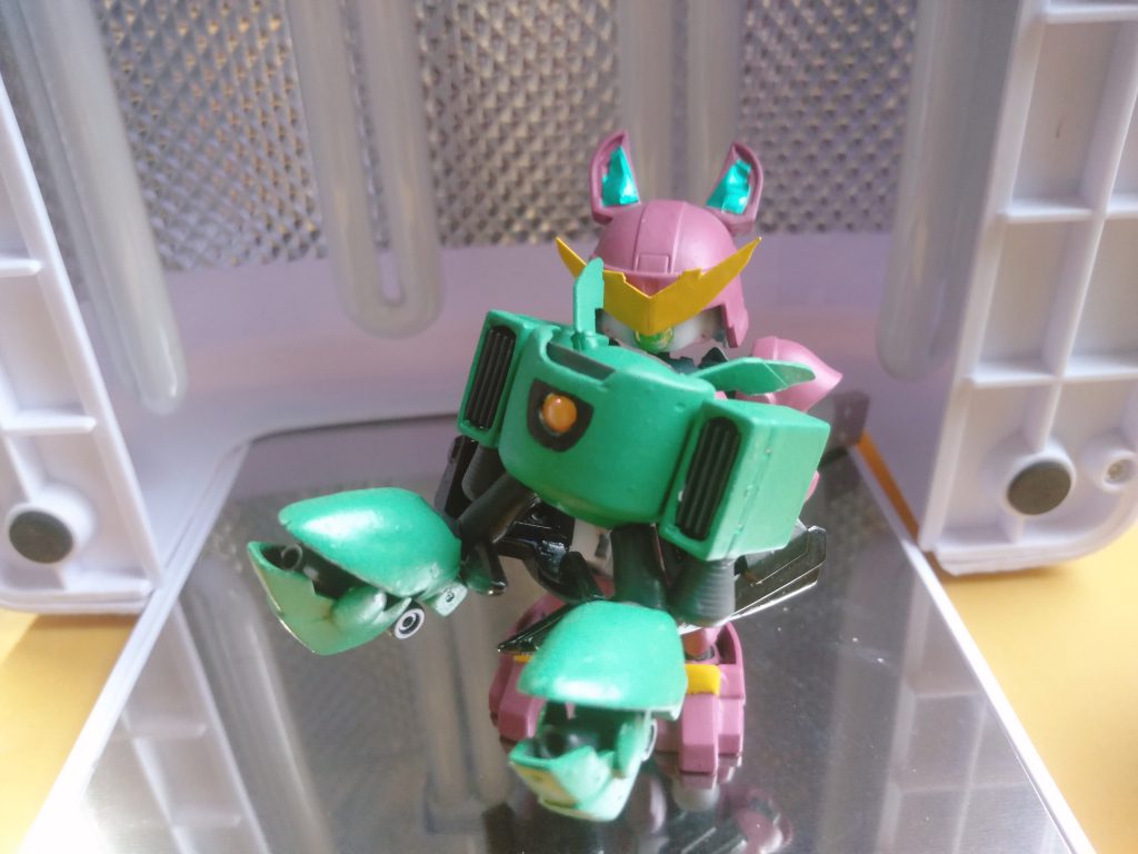 抱っこ。SDサイズだとかなりギリギリの保持なので大きいのもその内作りたい。